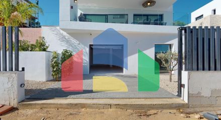 Новые роскошные виллы в Полопе с потрясающими видами