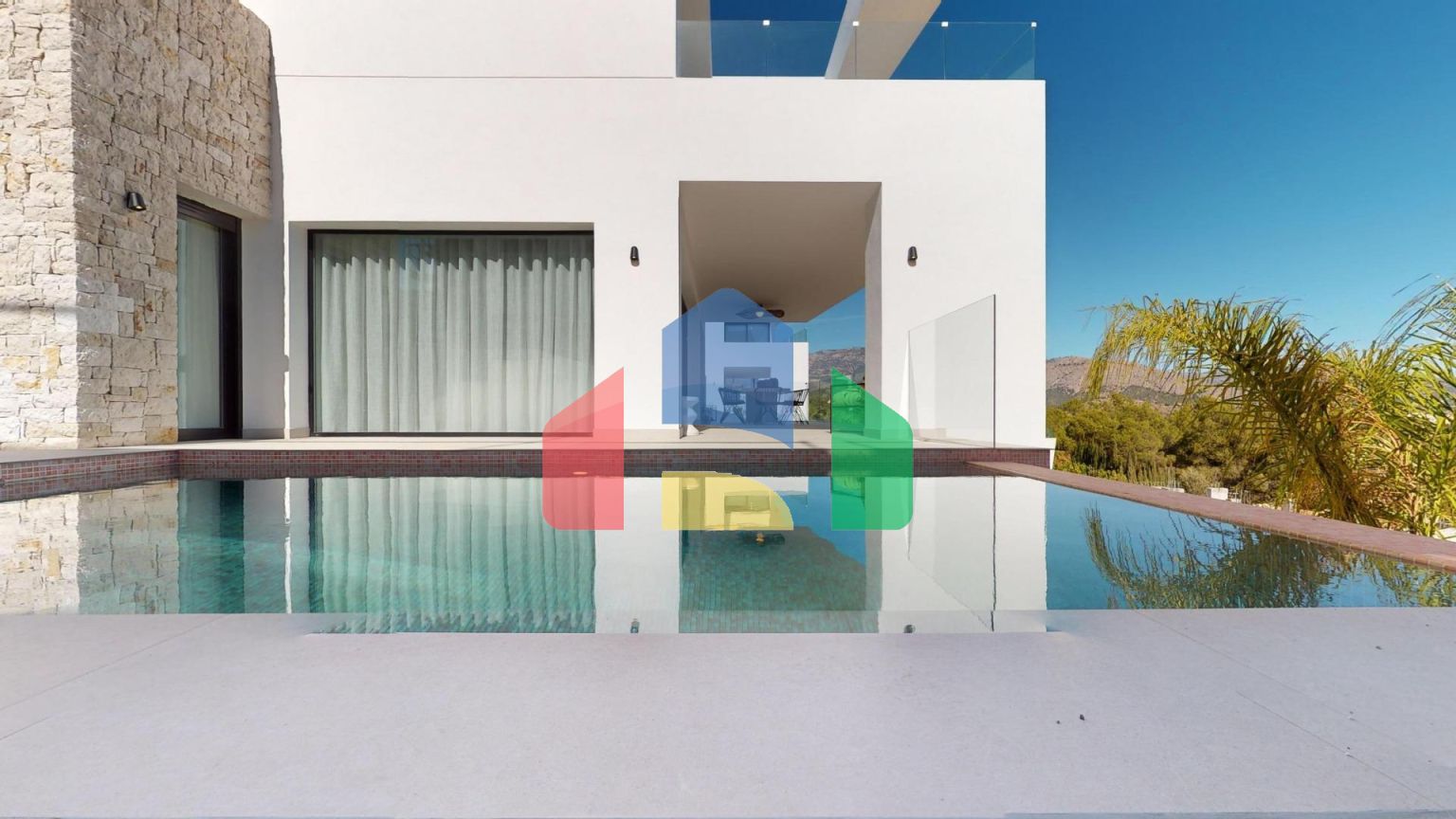 Новые роскошные виллы в Полопе с потрясающими видами