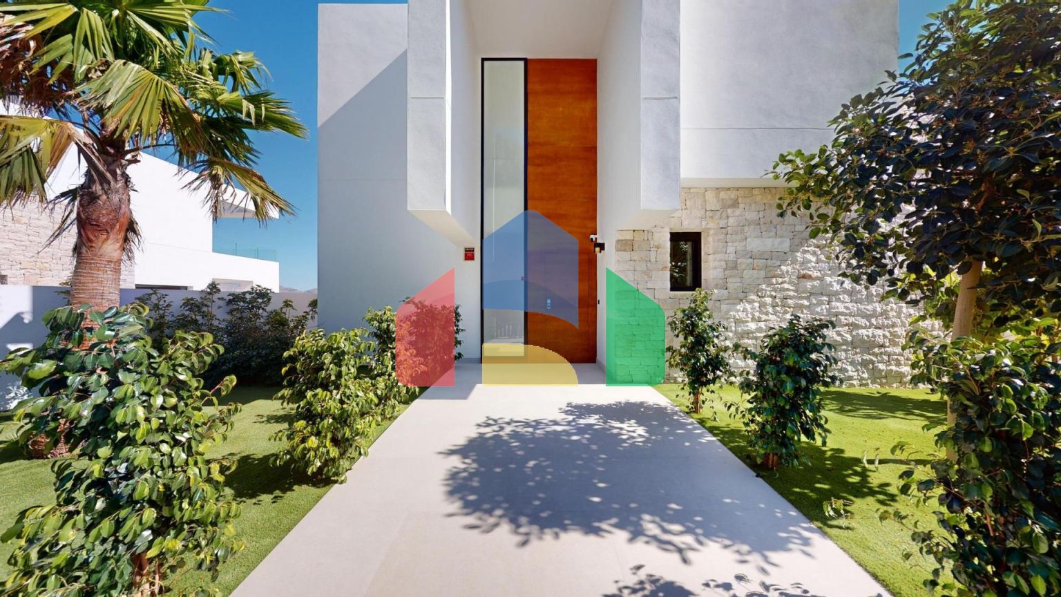 Новые роскошные виллы в Полопе с потрясающими видами