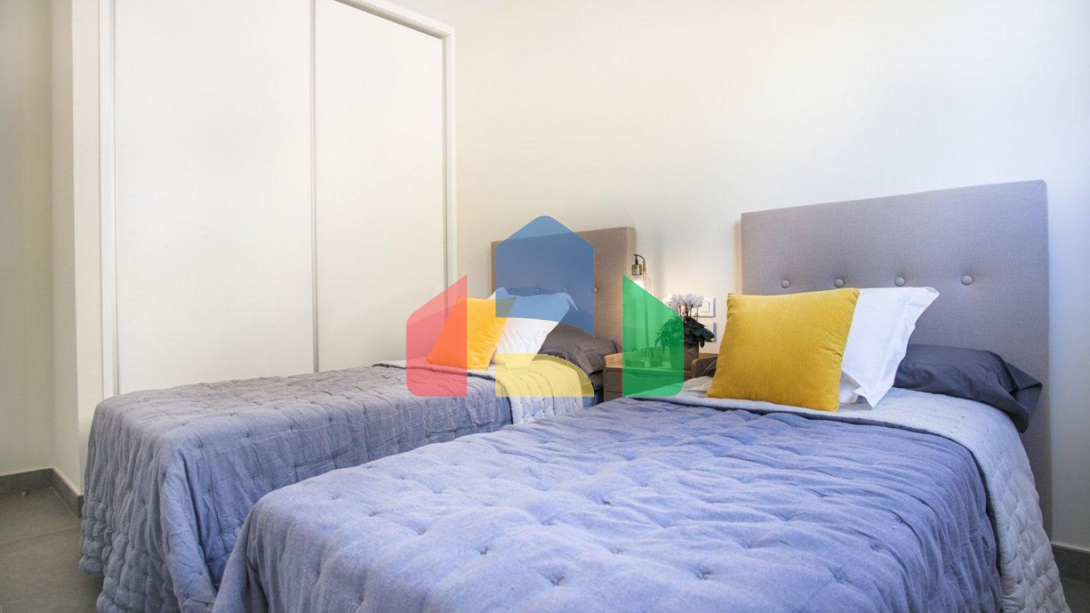 Совершенно новые независимые виллы с видом на море в Полопе (провинция Аликанте)