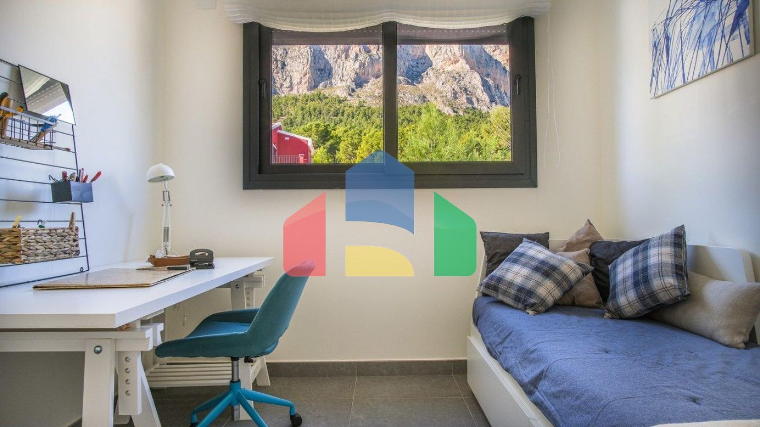 Совершенно новые независимые виллы с видом на море в Полопе (провинция Аликанте)