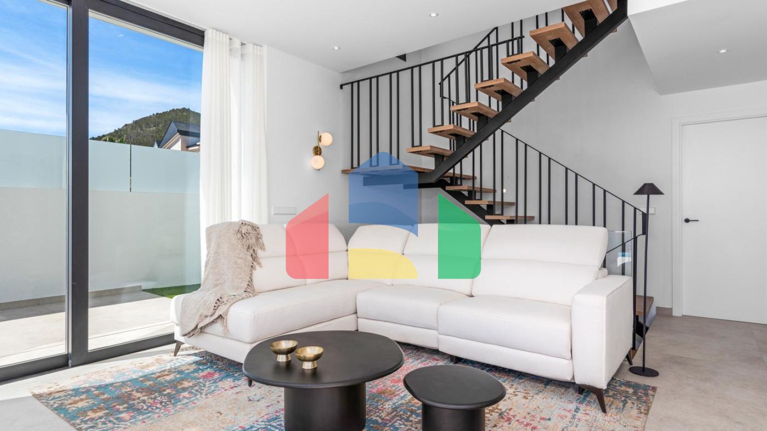 НОВЫЕ ВИЛЛЫ В ПОЛОПЕ