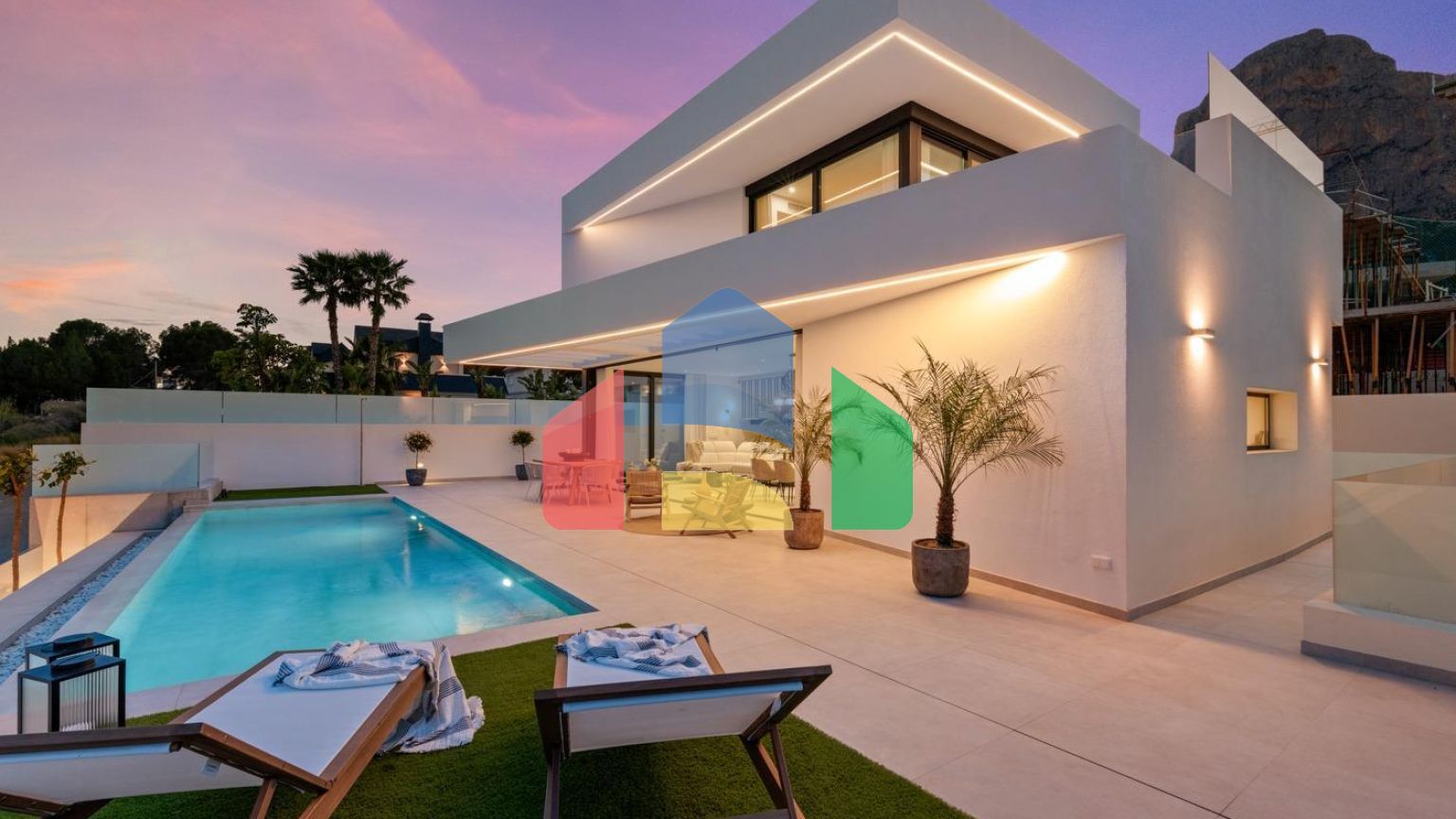 НОВЫЕ ВИЛЛЫ В ПОЛОПЕ