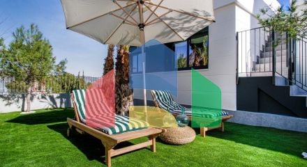 Brand new independent villas with sea views at Polop (Alicante province)