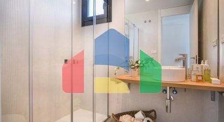 Совершенно новые независимые виллы с видом на море в Полопе (провинция Аликанте)