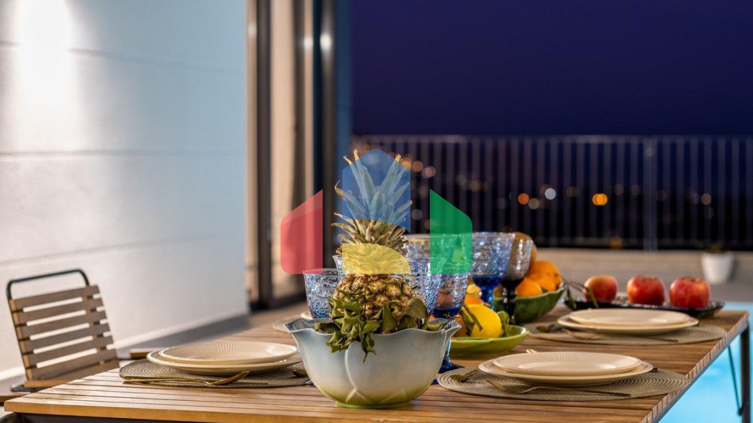 Совершенно новые независимые виллы с видом на море в Полопе (провинция Аликанте)