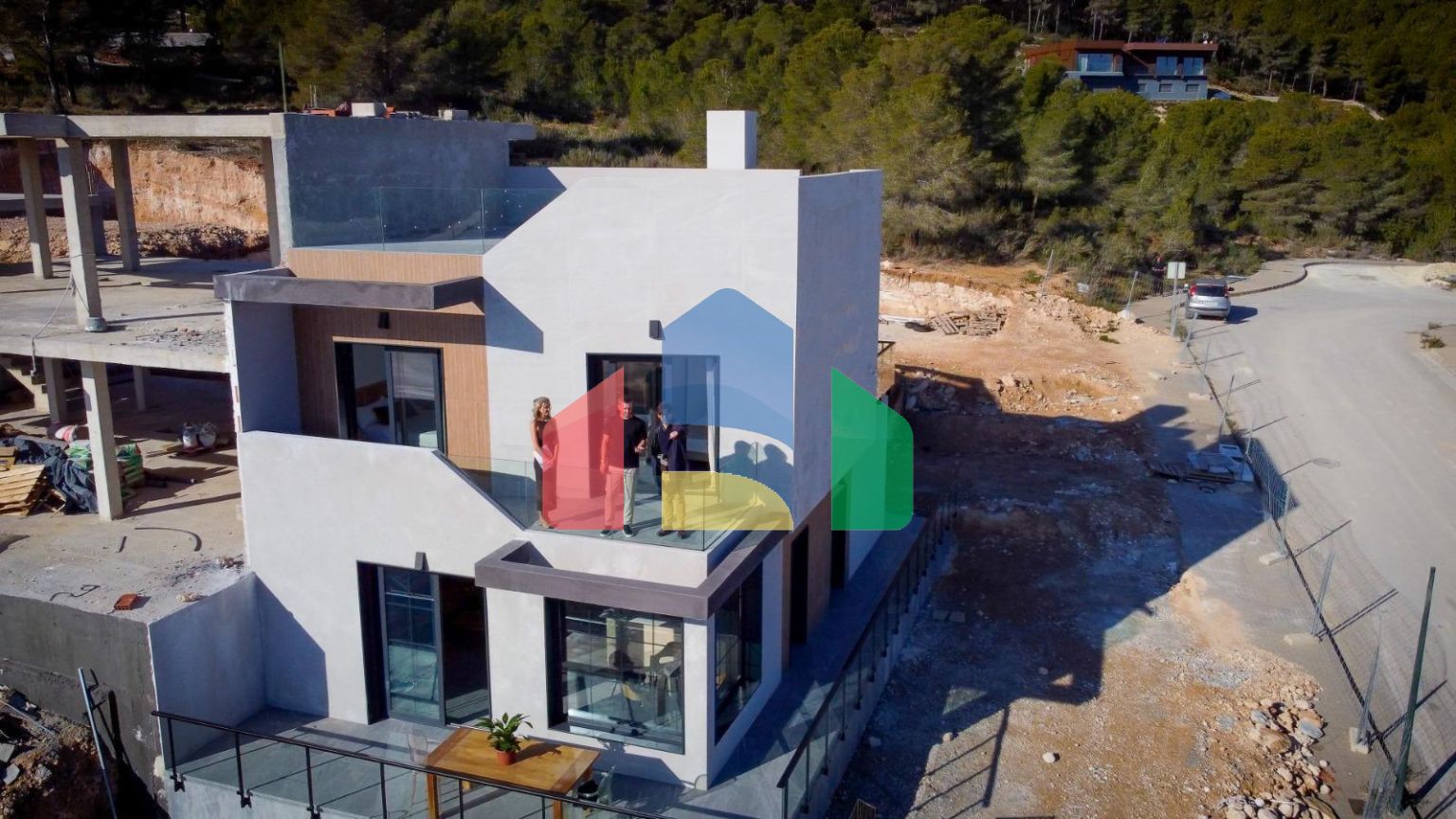 Резиденция WOW в Полопе: Ваш новый дом на Средиземноморье