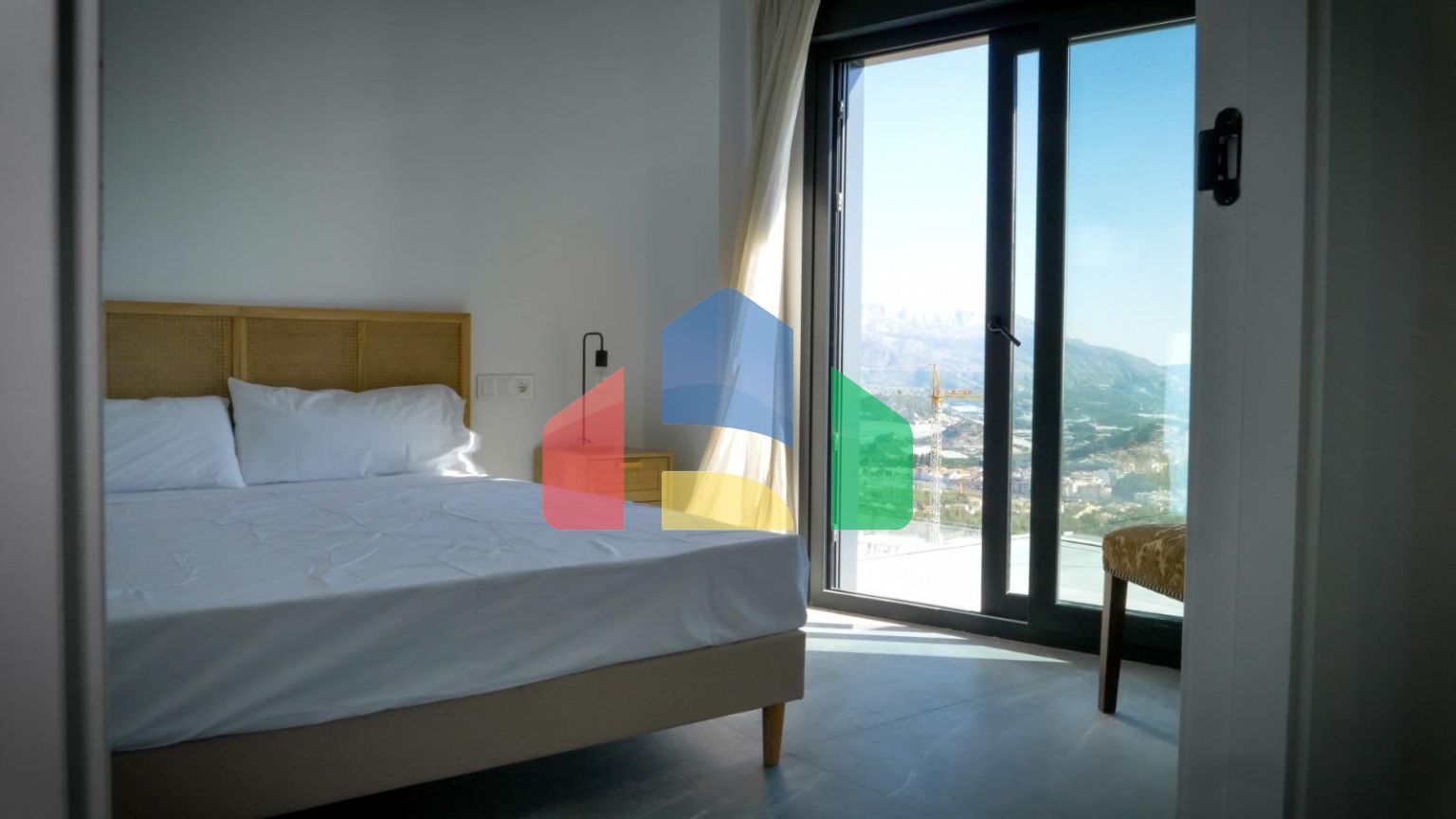 Резиденция WOW в Полопе: Ваш новый дом на Средиземноморье