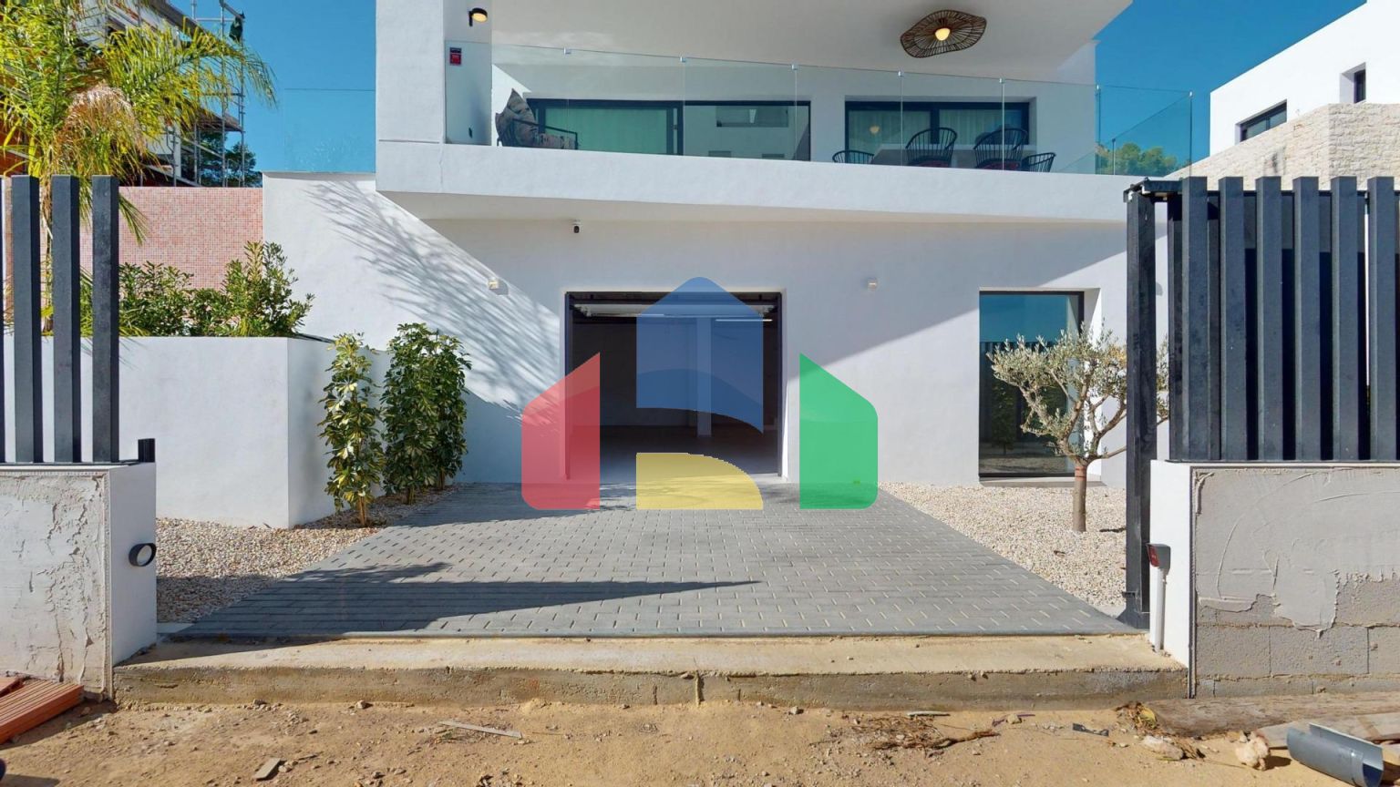 Новые роскошные виллы в Полопе с потрясающими видами