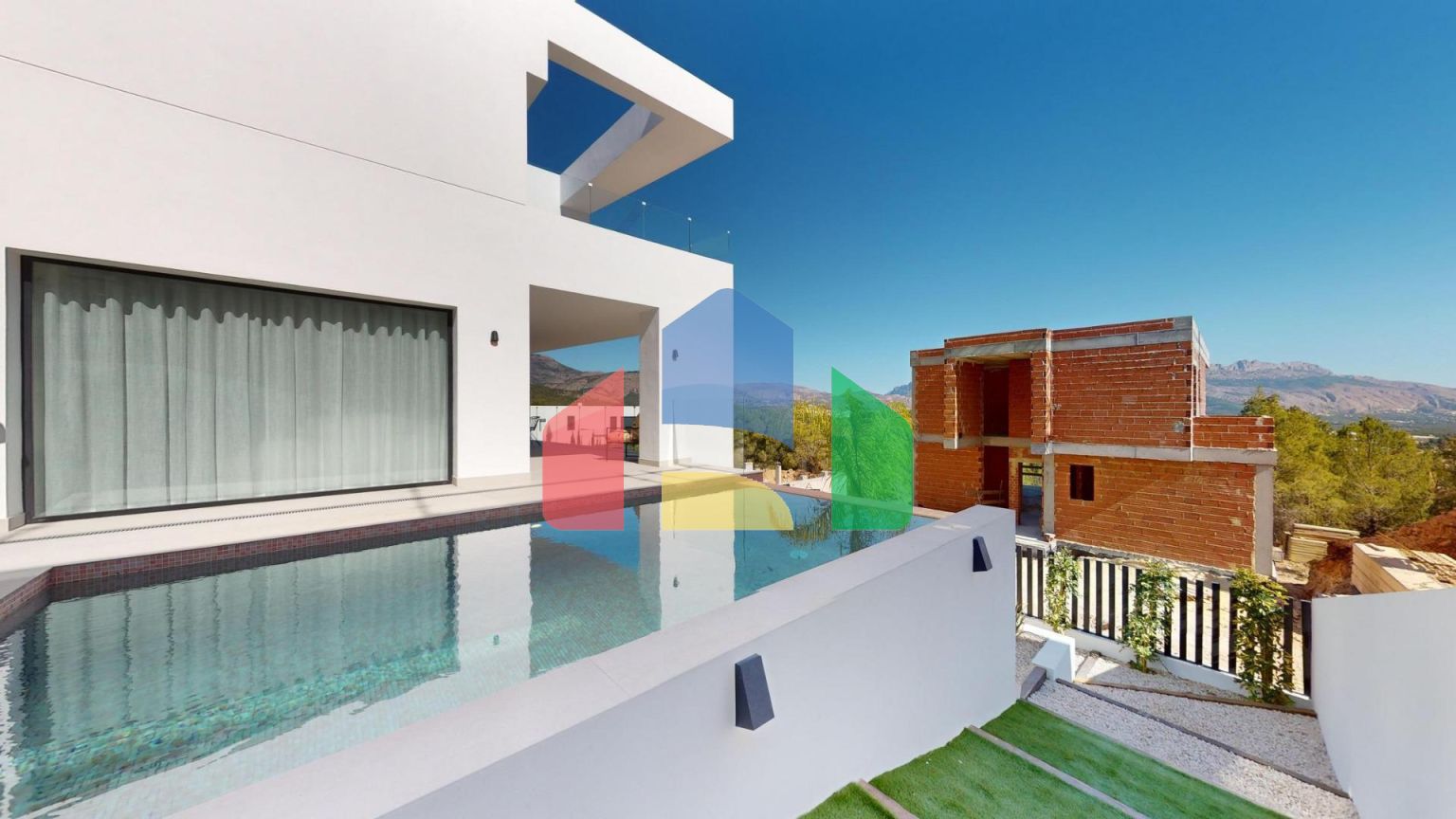 Новые роскошные виллы в Полопе с потрясающими видами