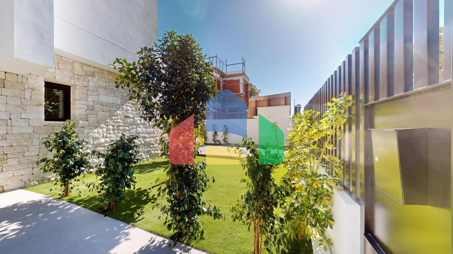 Новые роскошные виллы в Полопе с потрясающими видами