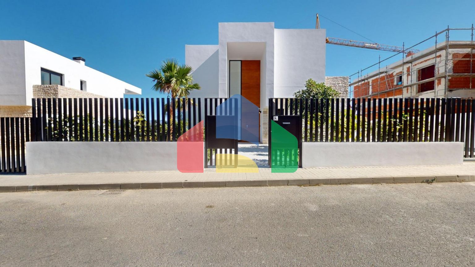 Новые роскошные виллы в Полопе с потрясающими видами