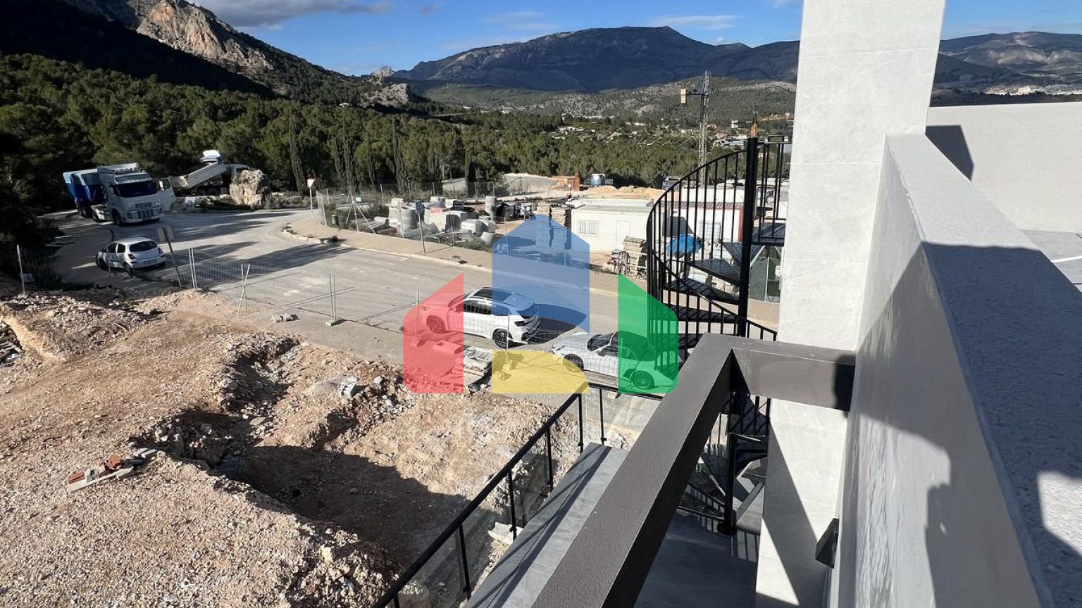 НОВЫЕ ВИЛЛЫ В ПОЛОПЕ