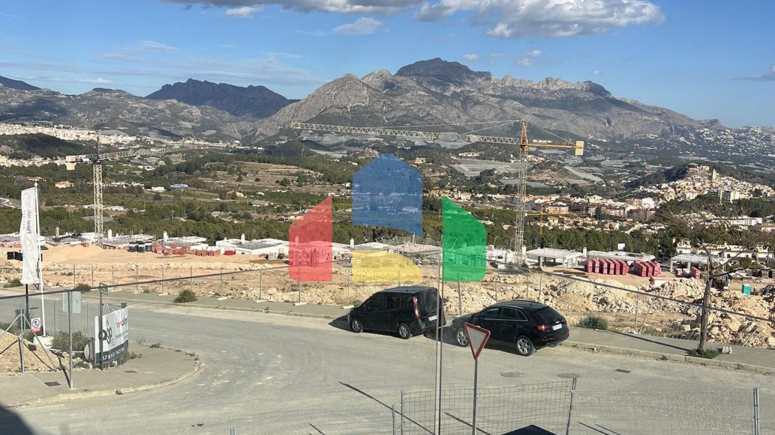 НОВЫЕ ВИЛЛЫ В ПОЛОПЕ