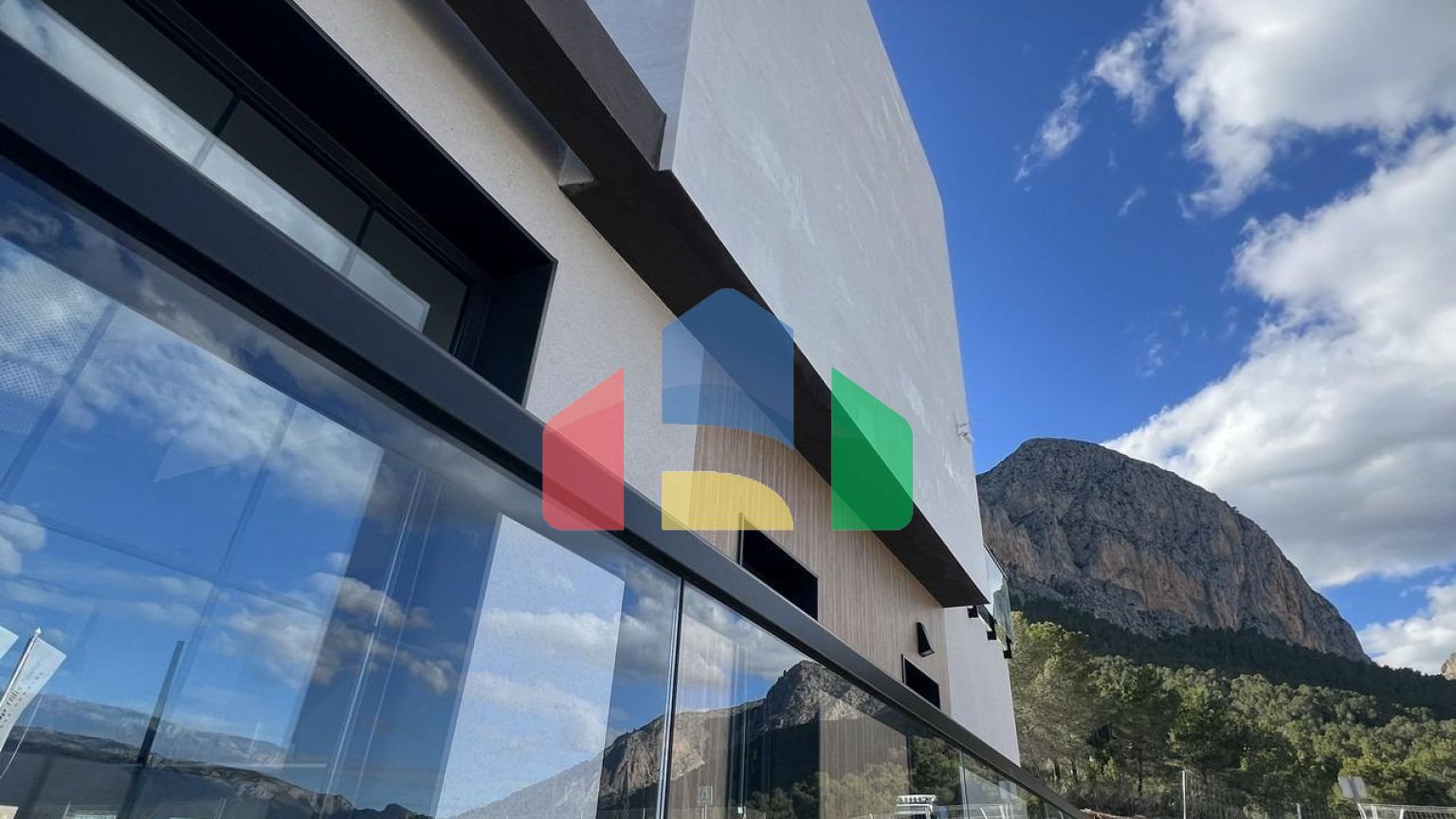 НОВЫЕ ТАУНХАУСЫ В ПОЛОПЕ