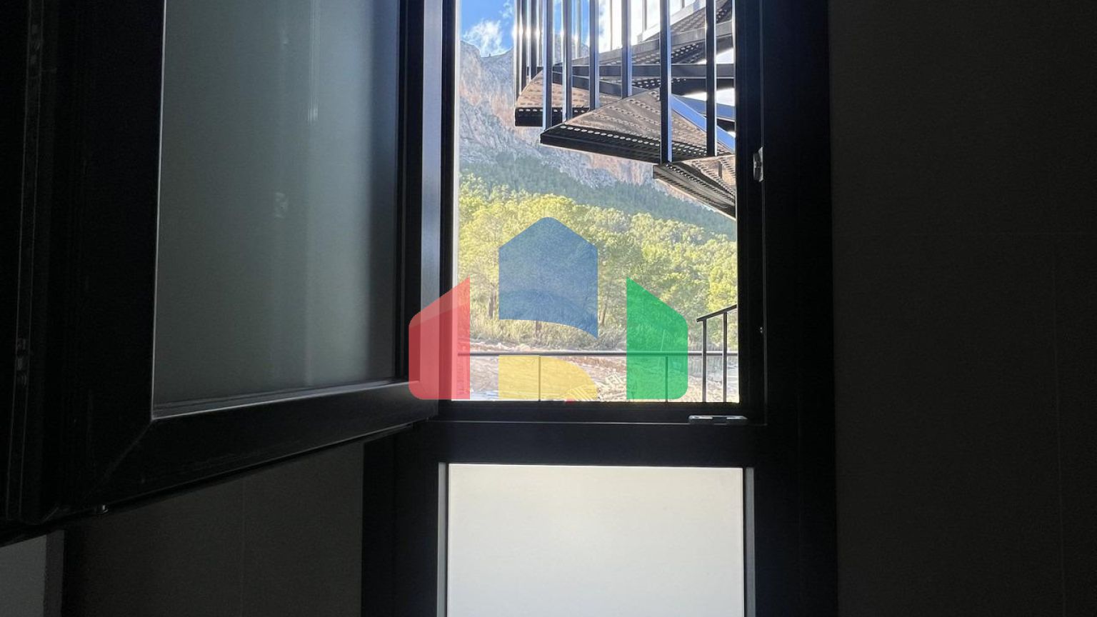 НОВЫЕ ТАУНХАУСЫ В ПОЛОПЕ