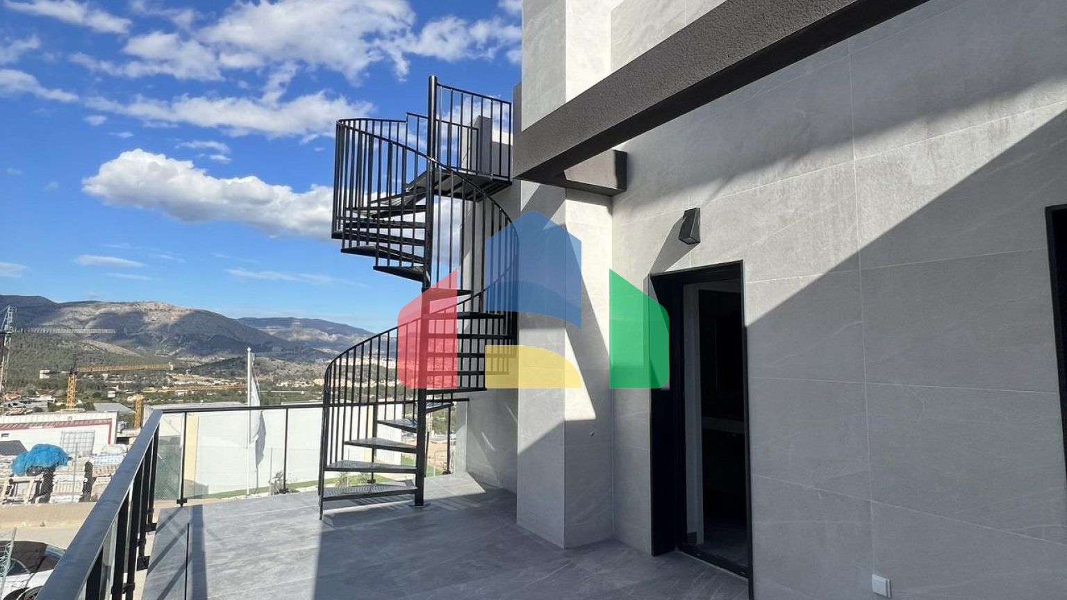 НОВЫЕ ТАУНХАУСЫ В ПОЛОПЕ