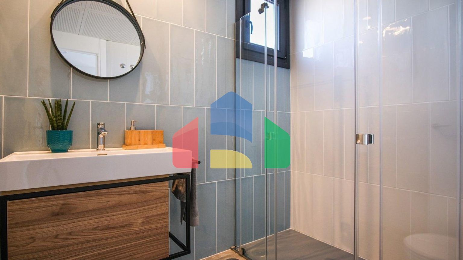 Совершенно новые независимые виллы с видом на море в Полопе (провинция Аликанте)