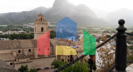 Потрясающие новые виллы в Полопе с видом на море