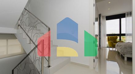 НОВАЯ ПОСТРОЕННАЯ ВИЛЛА В PLAYA HONDA