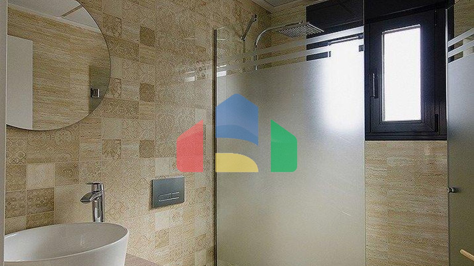 НОВАЯ ПОСТРОЕННАЯ ВИЛЛА В PLAYA HONDA