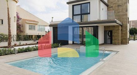 НОВАЯ ПОСТРОЕННАЯ ВИЛЛА В PLAYA HONDA