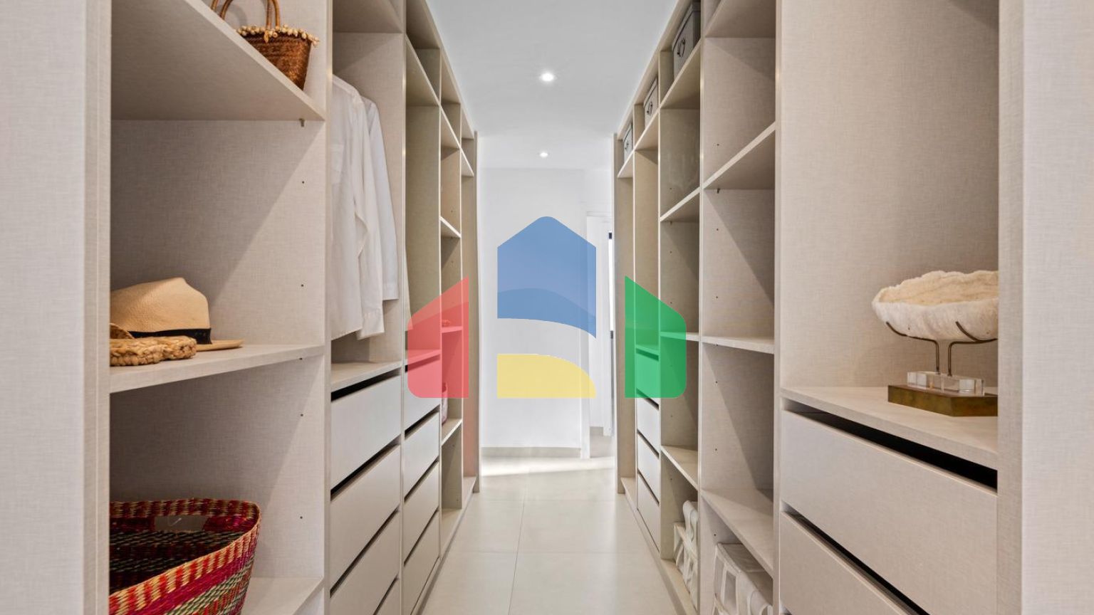 НОВЫЕ ВИЛЛЫ В МАР ДЕ КРИСТАЛЬ