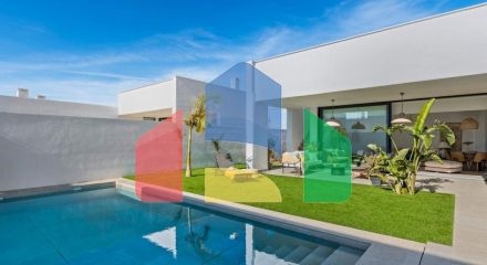 Luxury Villa with sea views and own pool in Mar de Cristal