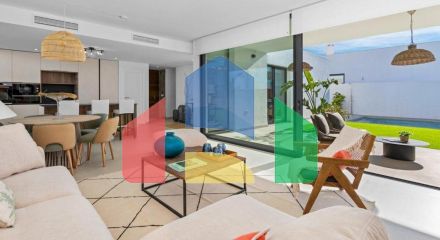 Luxury Villa with sea views and own pool in Mar de Cristal