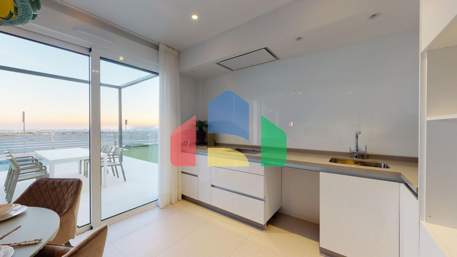 Строительство автономных вилл новой постройки, с частными бассейнами и современной отделкой.