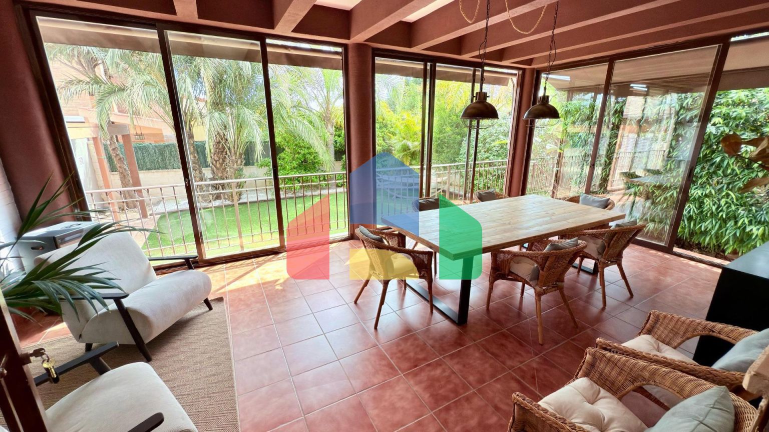 Эксклюзиваня вилла с 6 спальнями в г. Мучамьель, Аликанте.