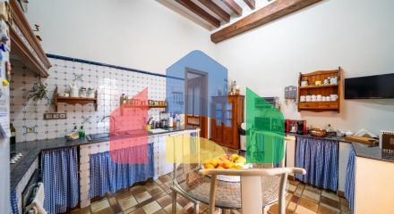 Испанское поместье, настоящий оазис вблизи от города.