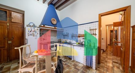 Испанское поместье, настоящий оазис вблизи от города.