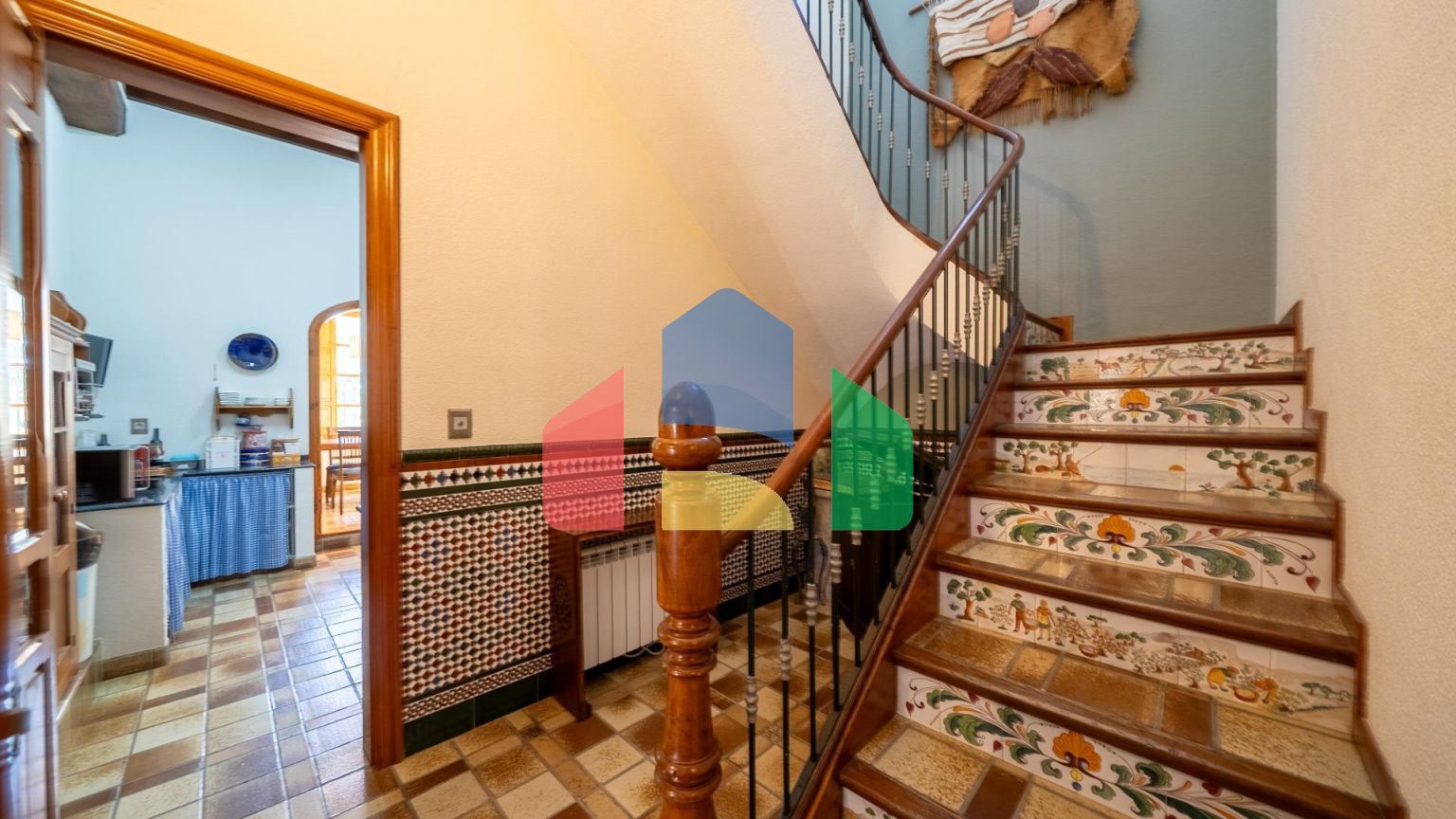 Испанское поместье, настоящий оазис вблизи от города.