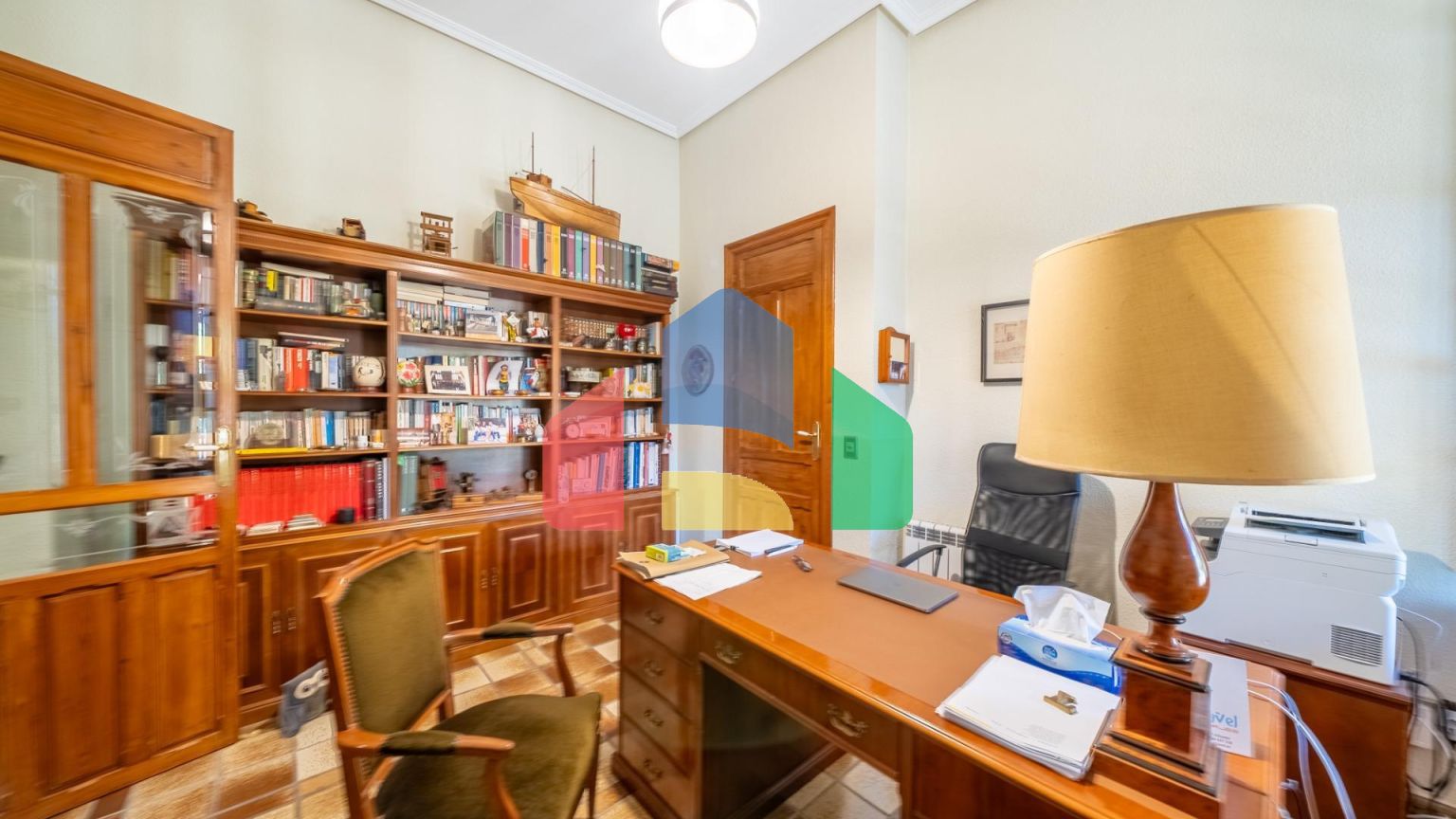 Испанское поместье, настоящий оазис вблизи от города.