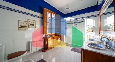 Испанское поместье, настоящий оазис вблизи от города.