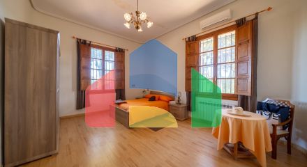 Испанское поместье, настоящий оазис вблизи от города.