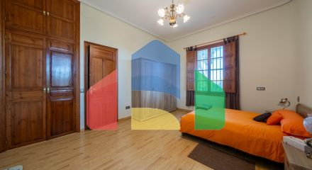 Испанское поместье, настоящий оазис вблизи от города.