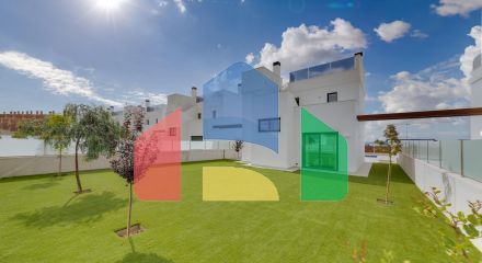 Development of independent new construction villas, with private pool and modern finishes.