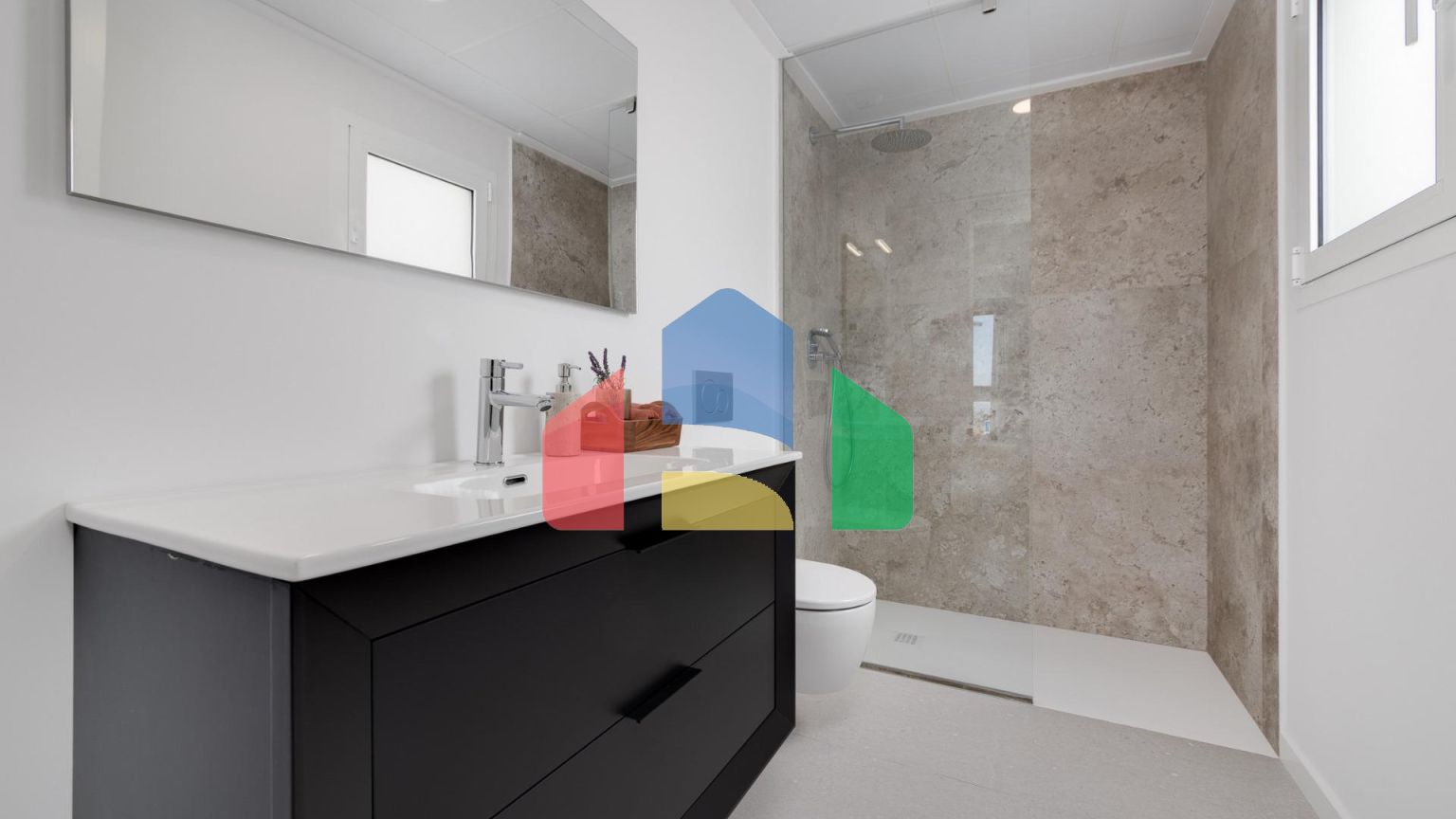 Строительство автономных вилл новой постройки, с частными бассейнами и современной отделкой.