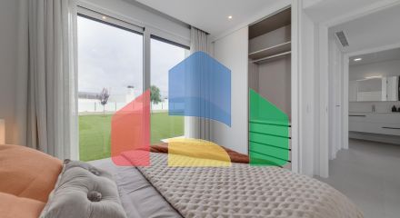 Строительство автономных вилл новой постройки, с частными бассейнами и современной отделкой.