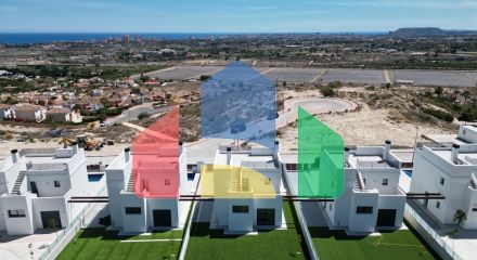 Строительство автономных вилл новой постройки, с частными бассейнами и современной отделкой.