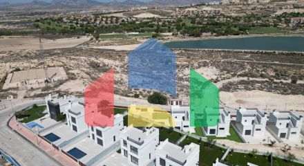 Строительство автономных вилл новой постройки, с частными бассейнами и современной отделкой.