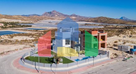 Development of independent new construction villas, with private pool and modern finishes.