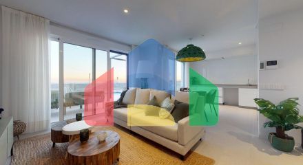 Development of independent new construction villas, with private pool and modern finishes.