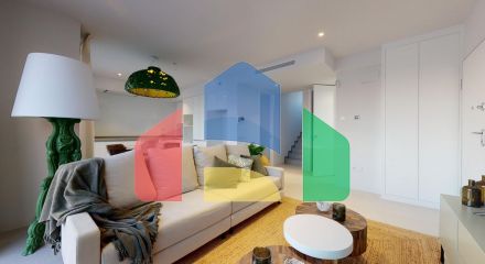 Development of independent new construction villas, with private pool and modern finishes.