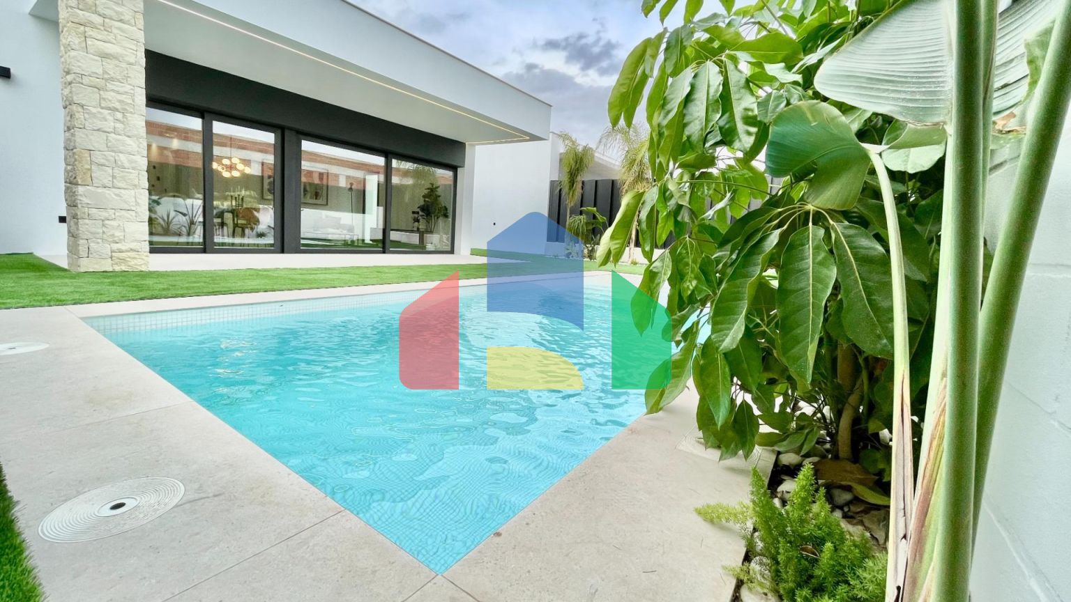 НОВЫЕ ВИЛЛЫ В МОЛИНА-ДЕ-СЕГУРА