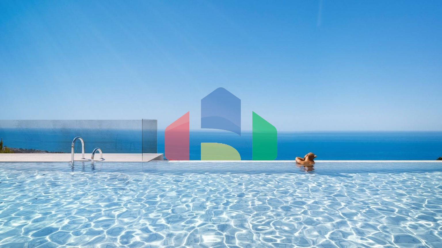 ЭКСКЛЮЗИВНЫЕ ДОМА С ВИДОМ НА МОРЕ НА ПОБЕРЕЖЬЕ КОСТА-ДЕЛЬ-СОЛЬ