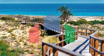 Новые апартаменты с гаражом и кладовой в Аленда Гольф