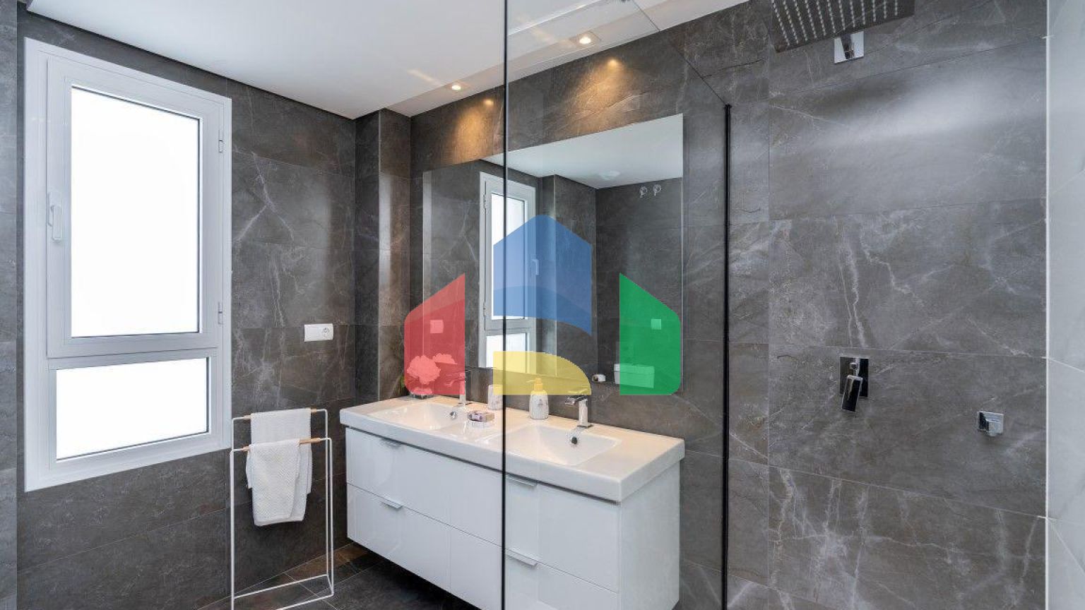 3-комнатные пентхаусы в эксклюзивном жилом комплексе в Сотогранде.